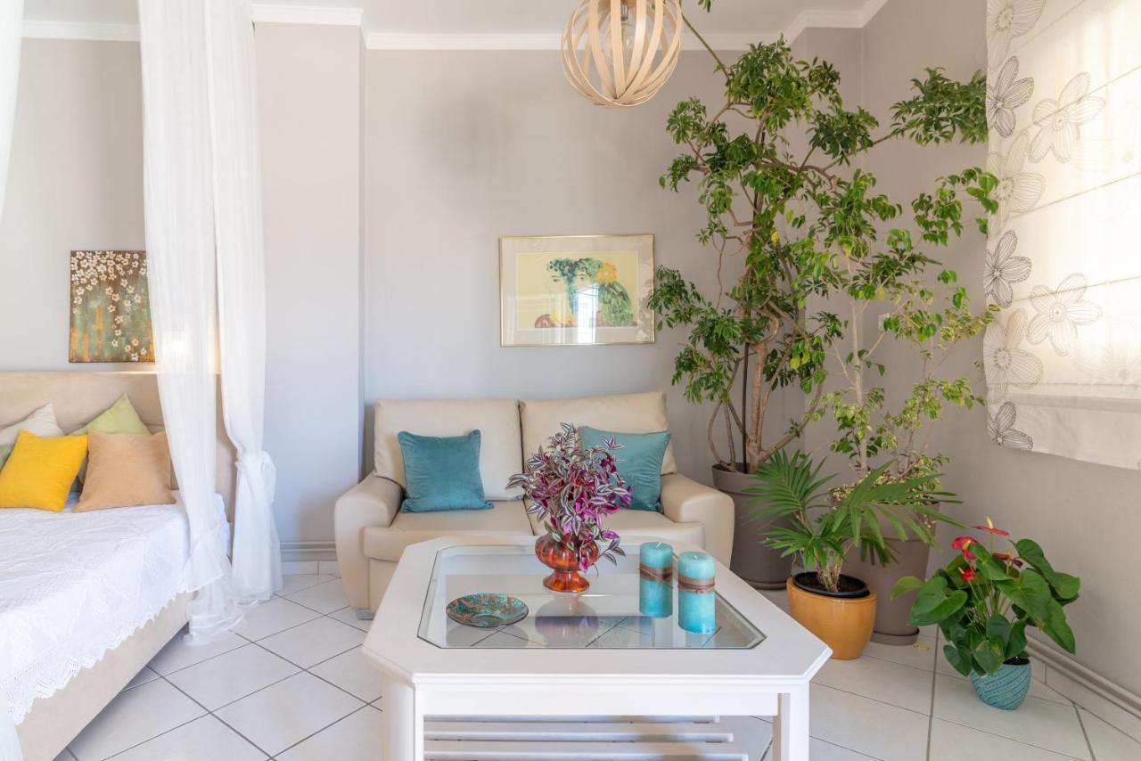 Life On Canvas Family Apartment Iraklio